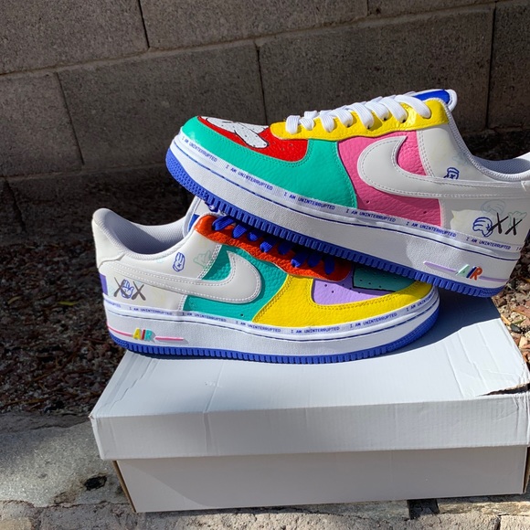 Size 11.5 - Picture 1 of 6